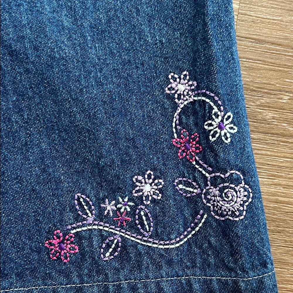 Lavender Floral Tunic with Embroidered Jeans - Picture 4 of 8